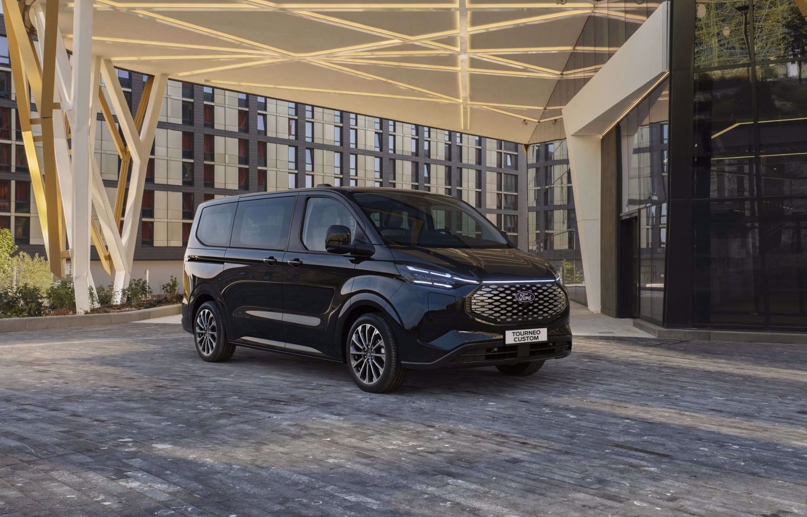 Ford Tourneo 2026 Transport available from Atlas Route Mobility